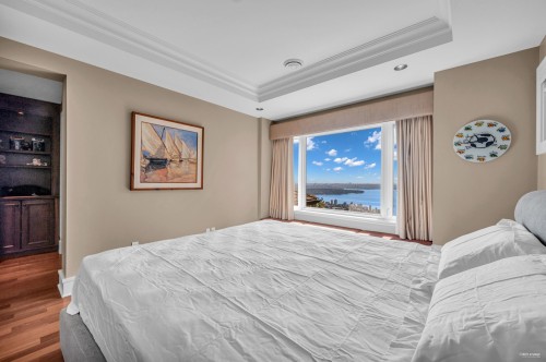 2495 Hudson Court, West Vancouver, BC 