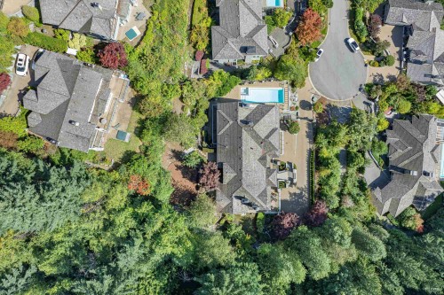 2495 Hudson Court, West Vancouver, BC 