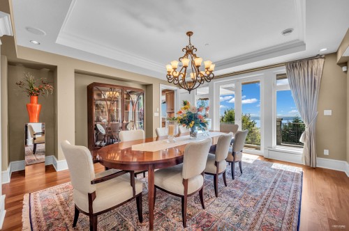 2495 Hudson Court, West Vancouver, BC 