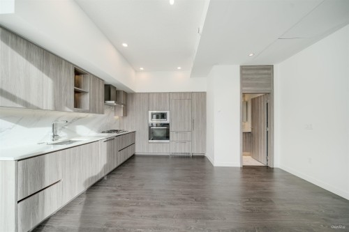 TH-03-8555 Capstan Way  Richmond, BC V6X 0W1