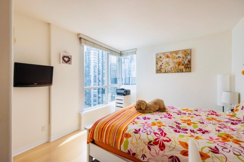 2201-1328 Pender Street W, Vancouver, BC 