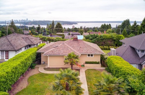 1530 Nelson Avenue, West Vancouver, BC 