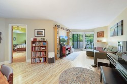 210-2222 Prince Edward Street  Vancouver, BC V5T 4M6