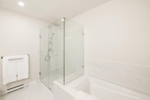 2-5551 Admiral Way, Delta, BC 