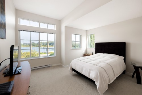 2-5551 Admiral Way, Delta, BC 