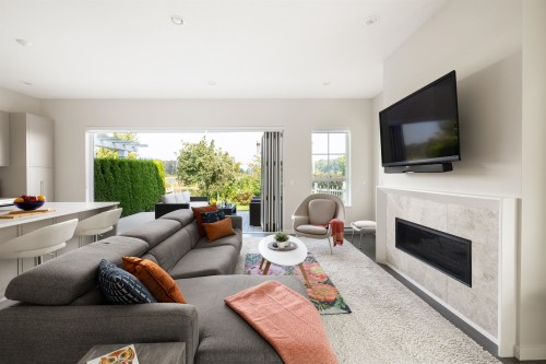 2-5551 Admiral Way, Delta, BC 