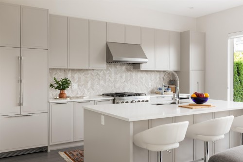 2-5551 Admiral Way, Delta, BC 