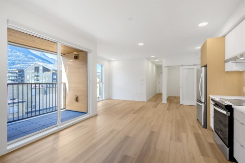 400-37994 Second Avenue, Squamish, BC 