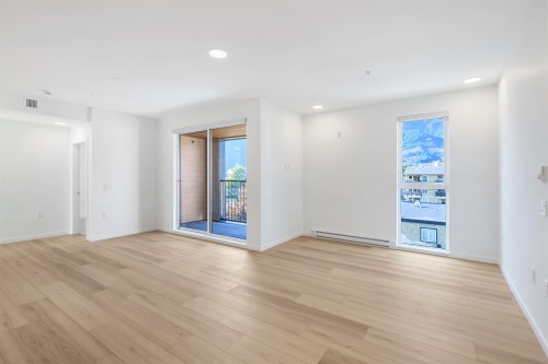 400-37994 Second Avenue, Squamish, BC 
