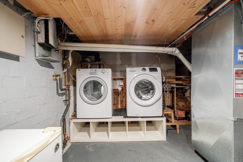 202 Seventh Street, New Westminster, BC 