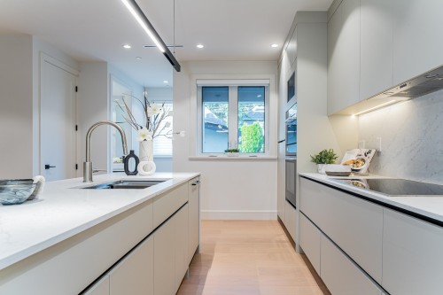 3847 26Th Avenue W, Vancouver, BC 