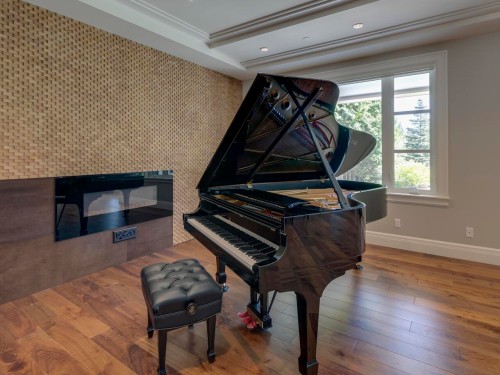 607 Glenmaroon Road, West Vancouver, BC 