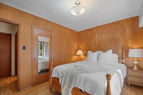 2239 Windridge Drive, North Vancouver, BC 