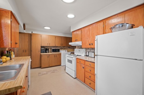 2239 Windridge Drive, North Vancouver, BC 