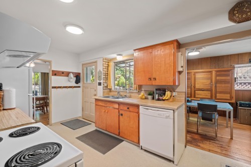 2239 Windridge Drive, North Vancouver, BC 