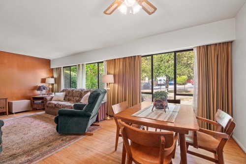 2239 Windridge Drive, North Vancouver, BC 