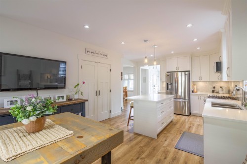 903 Walls Avenue, Coquitlam, BC 