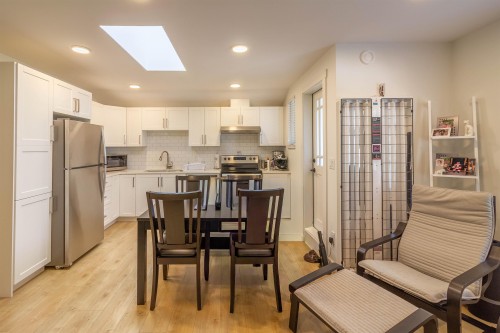 903 Walls Avenue, Coquitlam, BC 