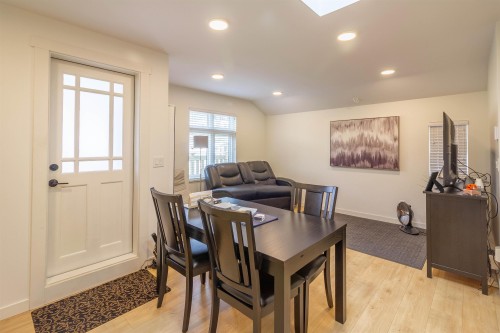 903 Walls Avenue, Coquitlam, BC 