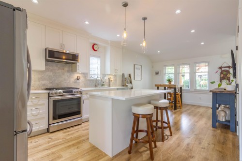 903 Walls Avenue, Coquitlam, BC 