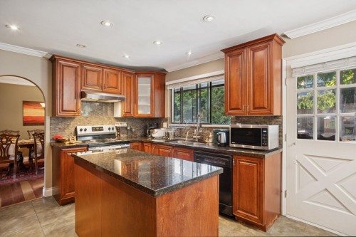 7730 Stanley Street, Burnaby, BC 