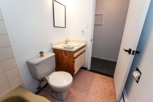 210-1050 Jervis Street, Vancouver, BC 