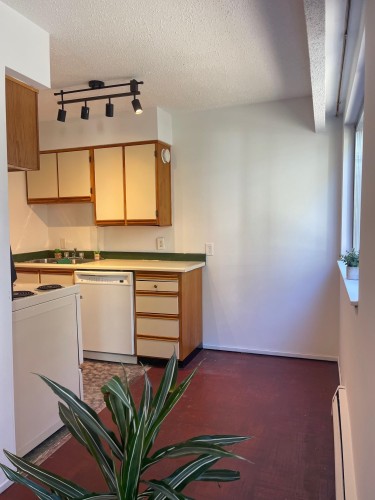 210-1050 Jervis Street, Vancouver, BC 