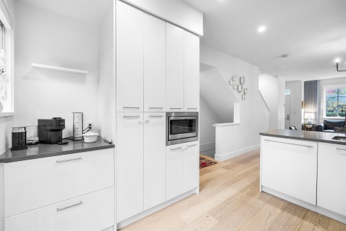 5-1133 Ridgewood Drive, North Vancouver, BC 