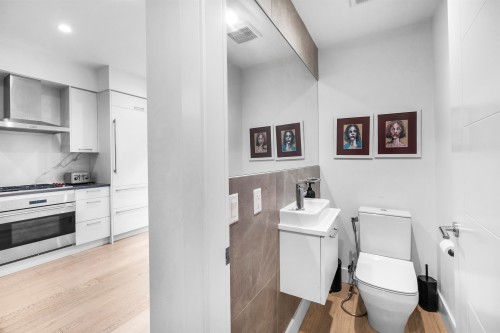 5-1133 Ridgewood Drive, North Vancouver, BC 