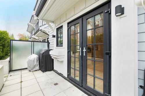 5-1133 Ridgewood Drive, North Vancouver, BC 