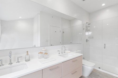 5-1133 Ridgewood Drive, North Vancouver, BC 