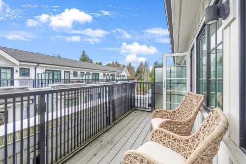 5-1133 Ridgewood Drive, North Vancouver, BC 
