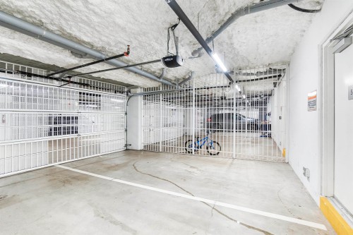 5-1133 Ridgewood Drive, North Vancouver, BC 