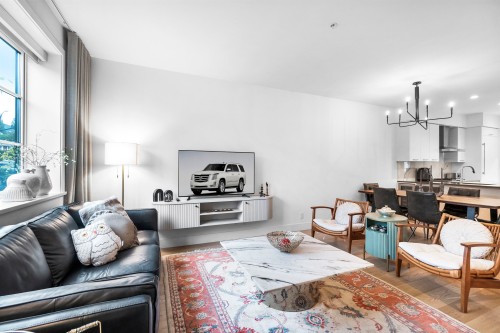 5-1133 Ridgewood Drive, North Vancouver, BC 