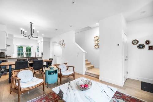 5-1133 Ridgewood Drive, North Vancouver, BC 