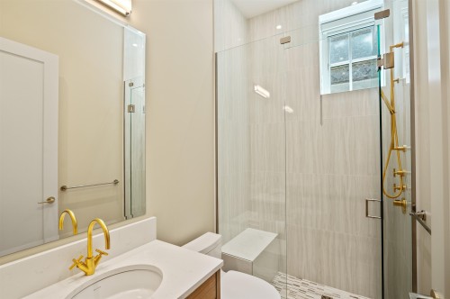 5912 Churchill Street, Vancouver, BC 