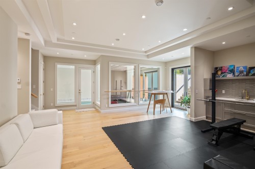 5912 Churchill Street, Vancouver, BC 