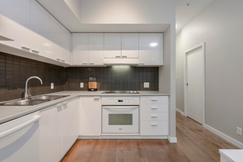 128 Dunsmuir Street, Vancouver, BC 