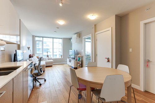 1001-6951 Elmbridge Way, Richmond, BC 