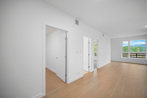 414-150 James Road, Port Moody, BC 