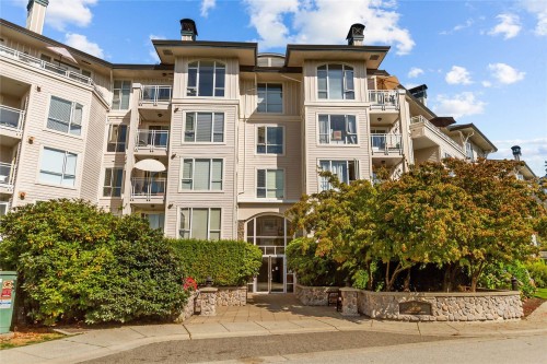 302-3608 Deercrest Drive  North Vancouver, BC V7G 2S8