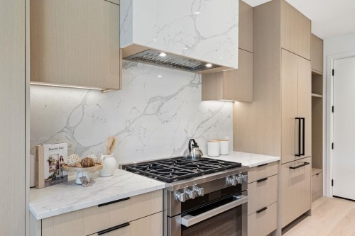 2-3036 14Th Avenue W, Vancouver, BC 