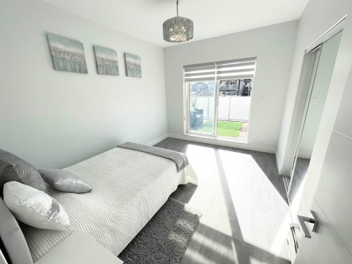 2460 19Th Avenue E, Vancouver, BC 