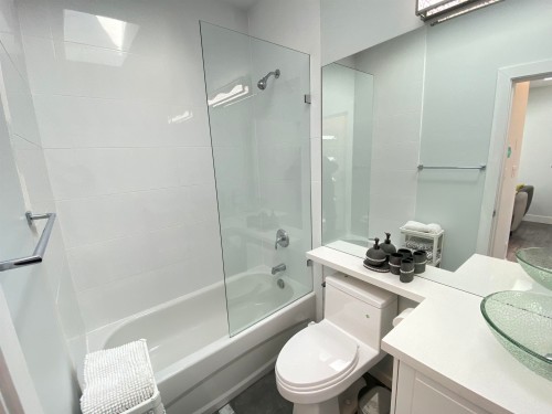 2460 19Th Avenue E, Vancouver, BC 