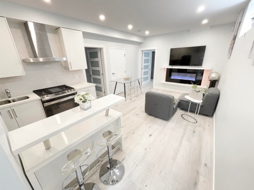 2460 19Th Avenue E, Vancouver, BC 