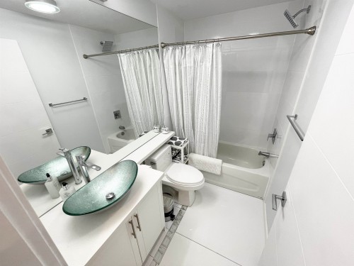 2460 19Th Avenue E, Vancouver, BC 