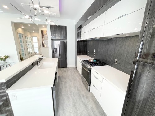 2460 19Th Avenue E, Vancouver, BC 