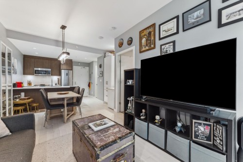 002-9060 University Crescent, Burnaby, BC 