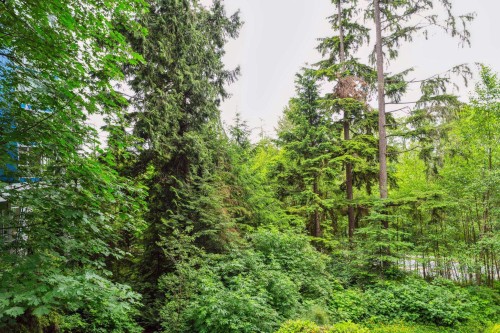 002-9060 University Crescent, Burnaby, BC 