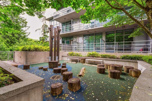 002-9060 University Crescent, Burnaby, BC 